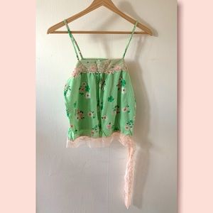 Mid 2000s Old Navy Green Ivory Floral Lace Tank Top